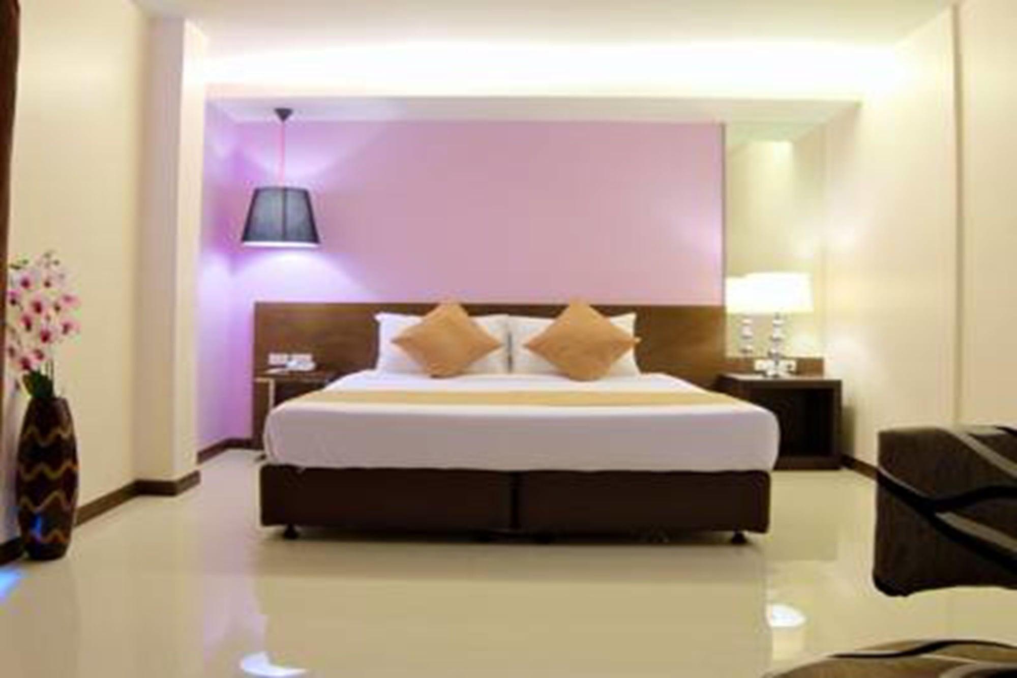 Grand Alpine Hotel Bangkok Eksteriør bilde