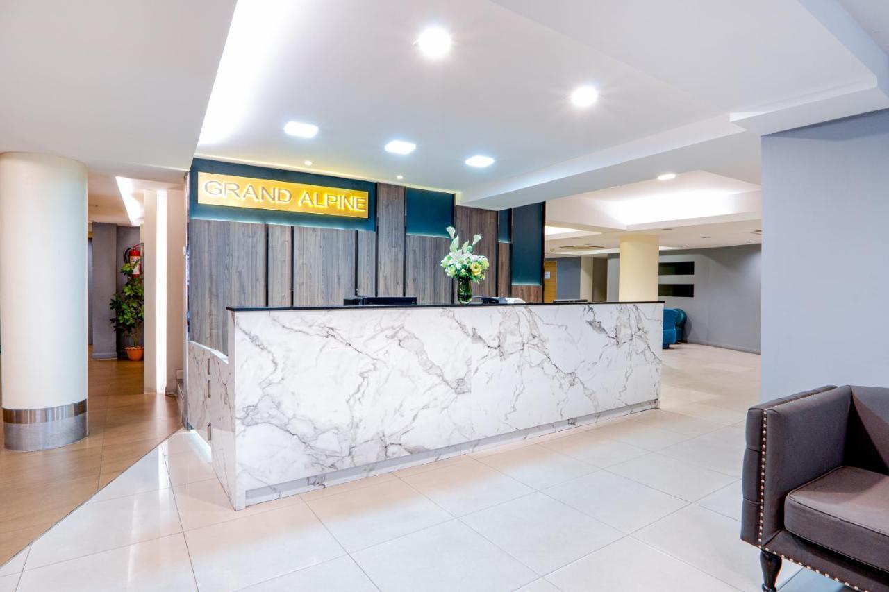 Grand Alpine Hotel Bangkok Eksteriør bilde