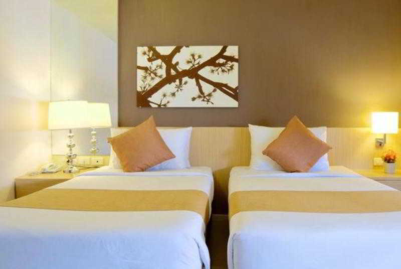 Grand Alpine Hotel Bangkok Eksteriør bilde