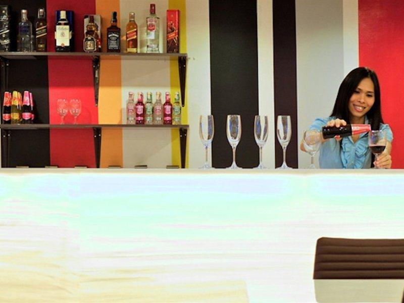 Grand Alpine Hotel Bangkok Eksteriør bilde