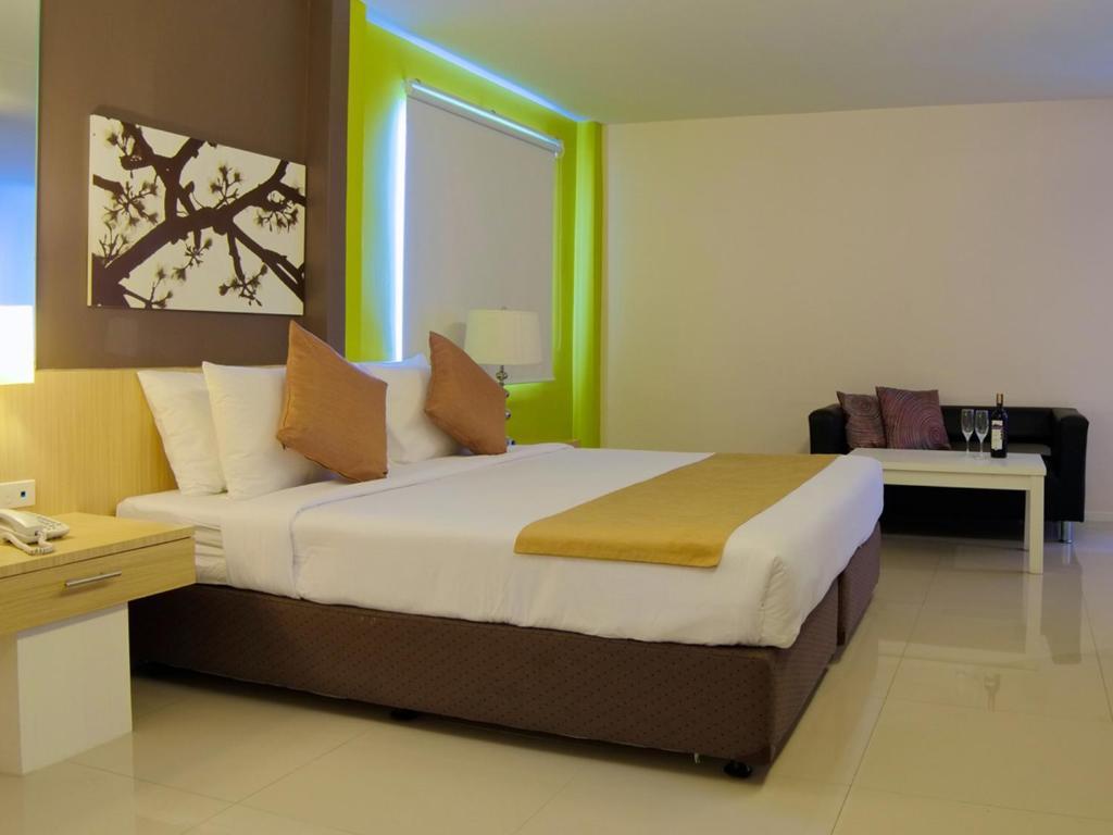 Grand Alpine Hotel Bangkok Eksteriør bilde